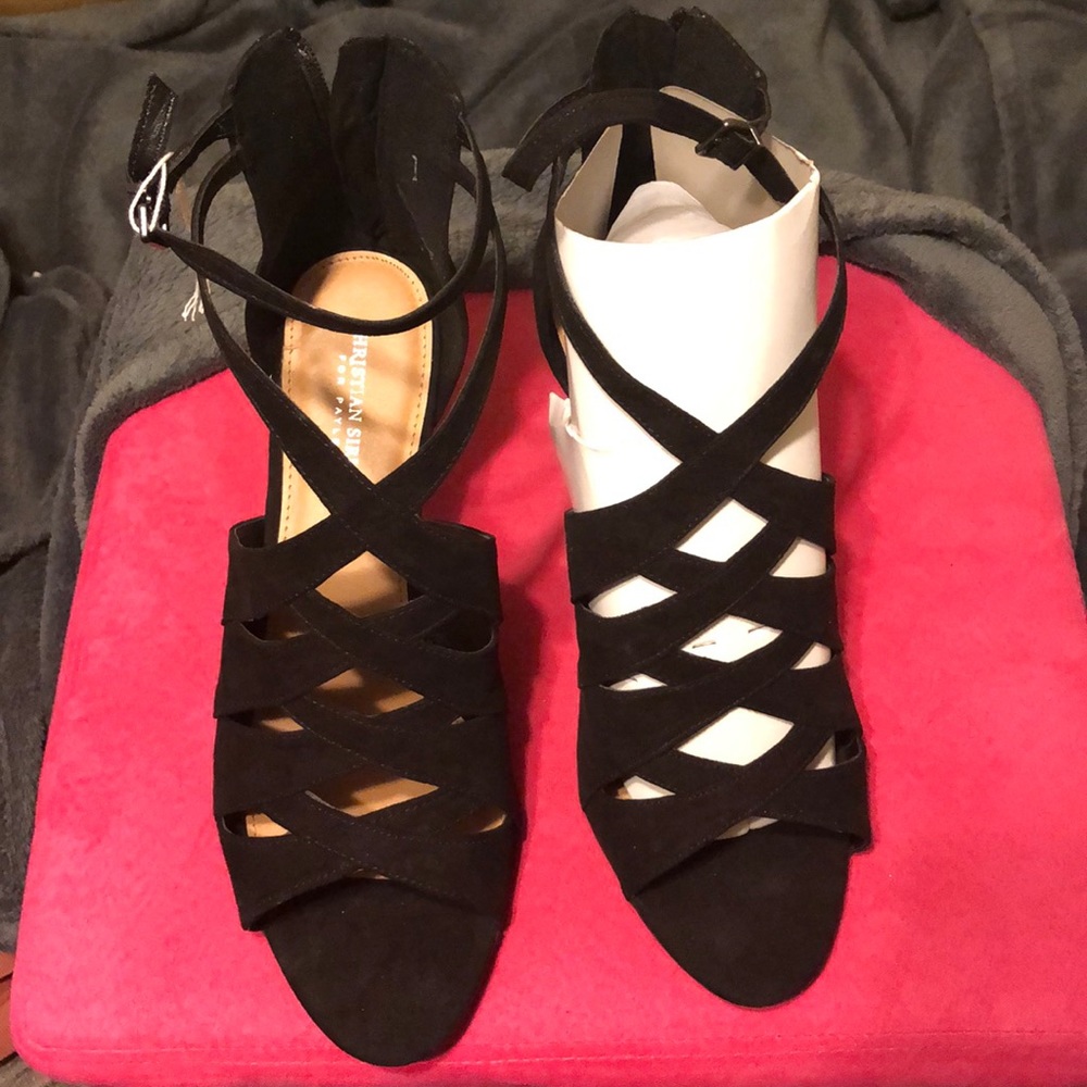 NEW**SIZE 13 W cross front heels